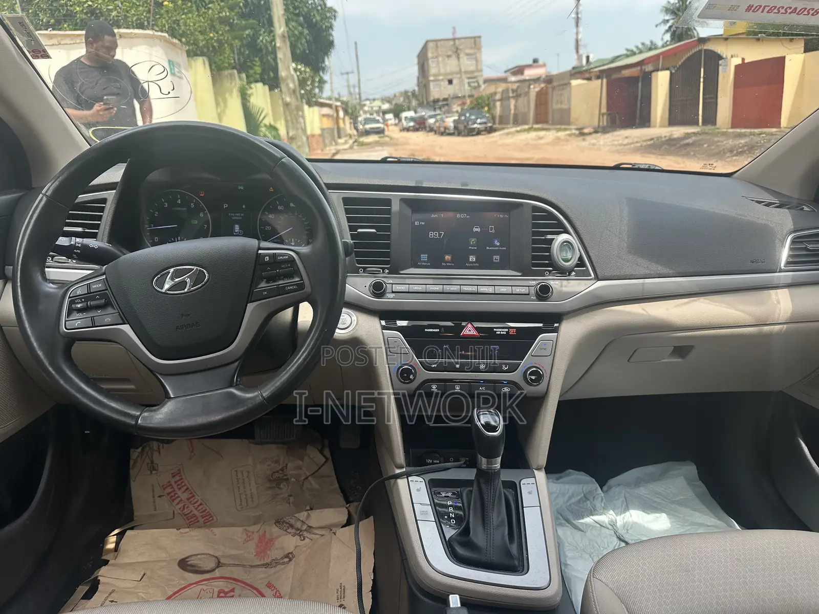 Hyundai Elantra Value Edition 2018 Gold