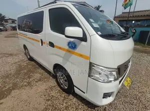 Nissan Caravan (Urvan) 2017 White