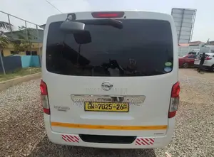 Nissan Caravan (Urvan) 2017 White