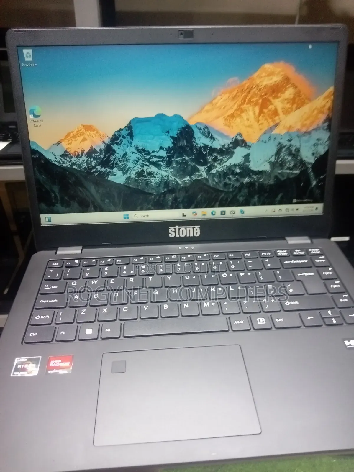 New Laptop Stone Stone 16GB AMD Ryzen 5 SSD 256GB