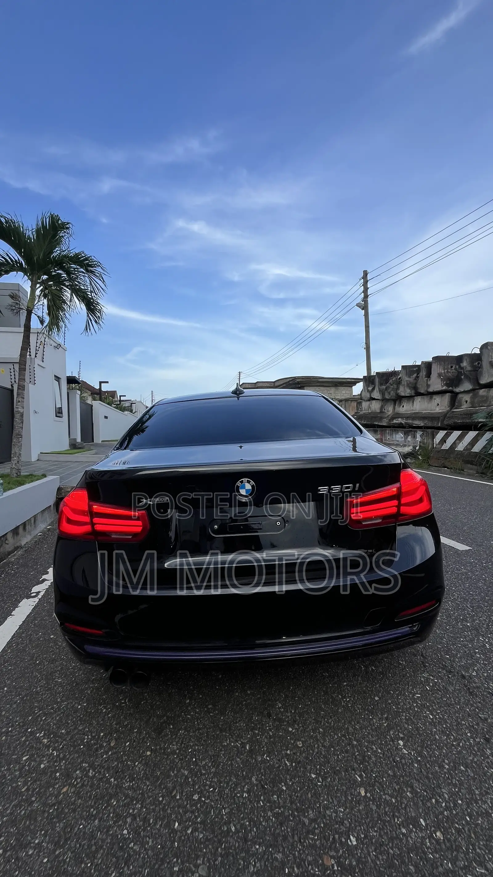 BMW 330i 2018 Black