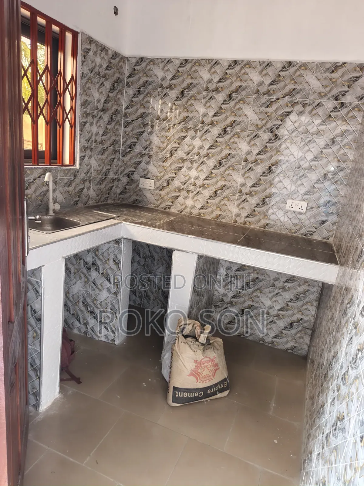 Mini Flat in Dr Roko, Pentecost for rent