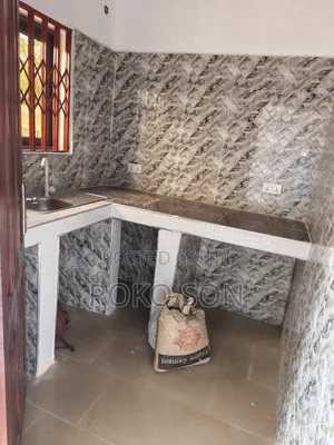 Mini Flat in Dr Roko, Pentecost for rent