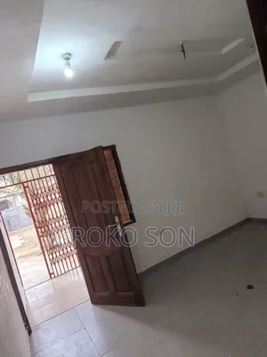 Mini Flat in Dr Roko, Pentecost for rent
