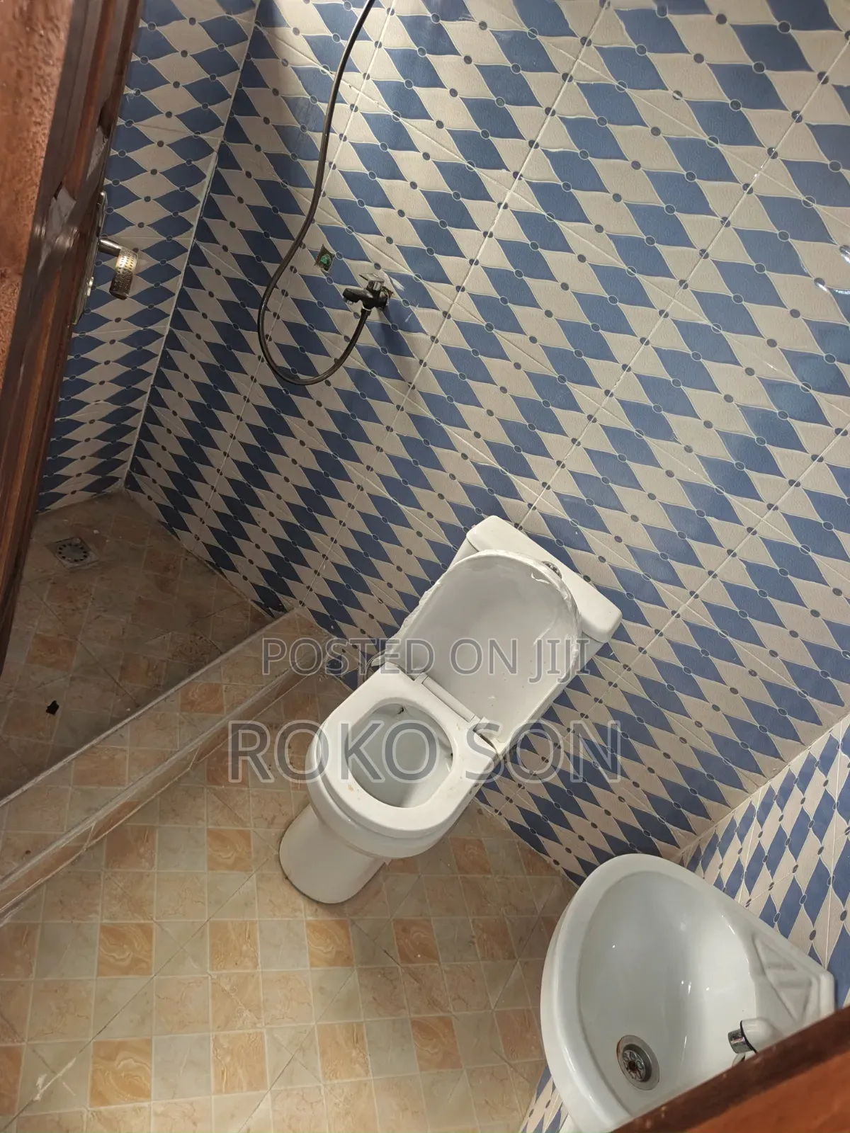 Mini Flat in Dr Roko, Pentecost for rent