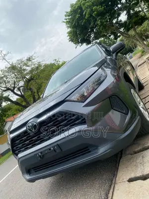 Toyota RAV4 2021 Green