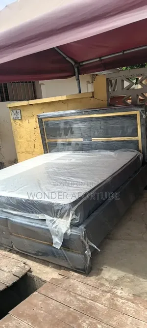 Double Bed With Mattress