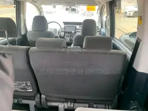 Toyota Voxy 2010 Silver