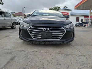 Hyundai Elantra Limited Sedan FWD (2.0L 4cyl 6A) 2017 Black