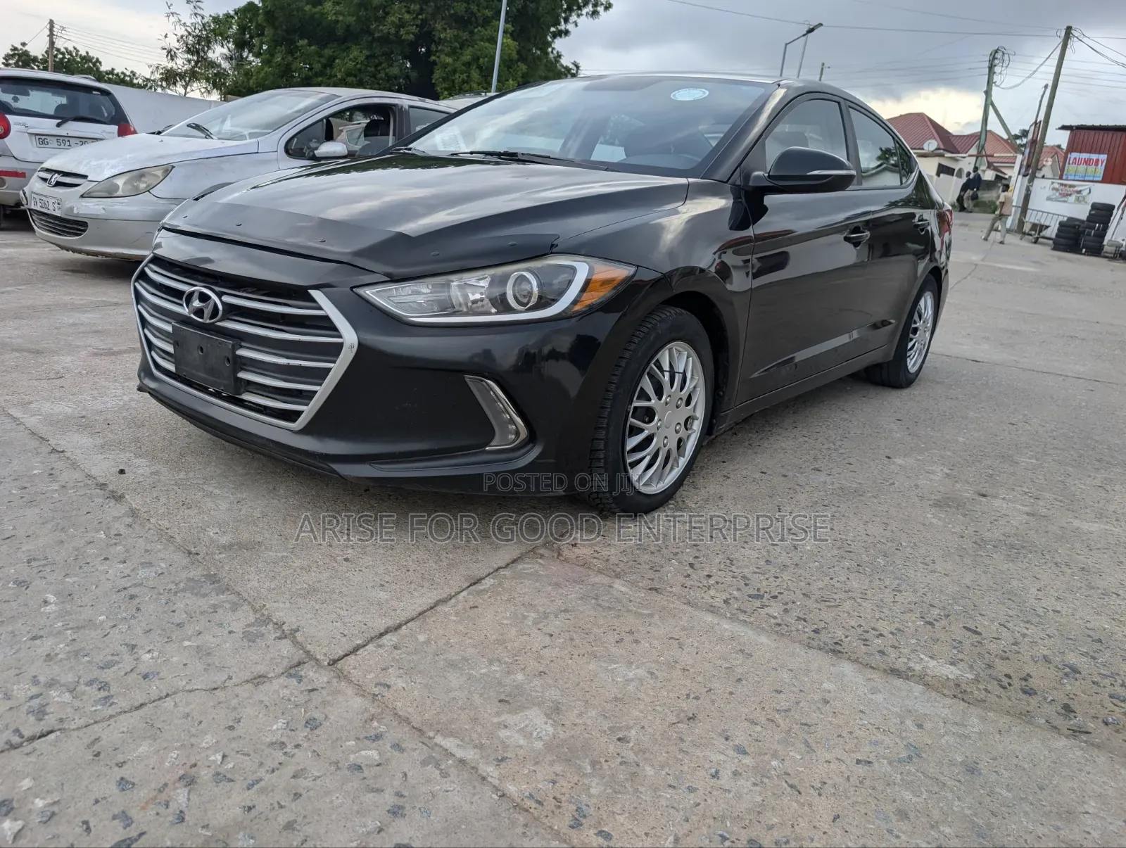 Hyundai Elantra Limited Sedan FWD (2.0L 4cyl 6A) 2017 Black