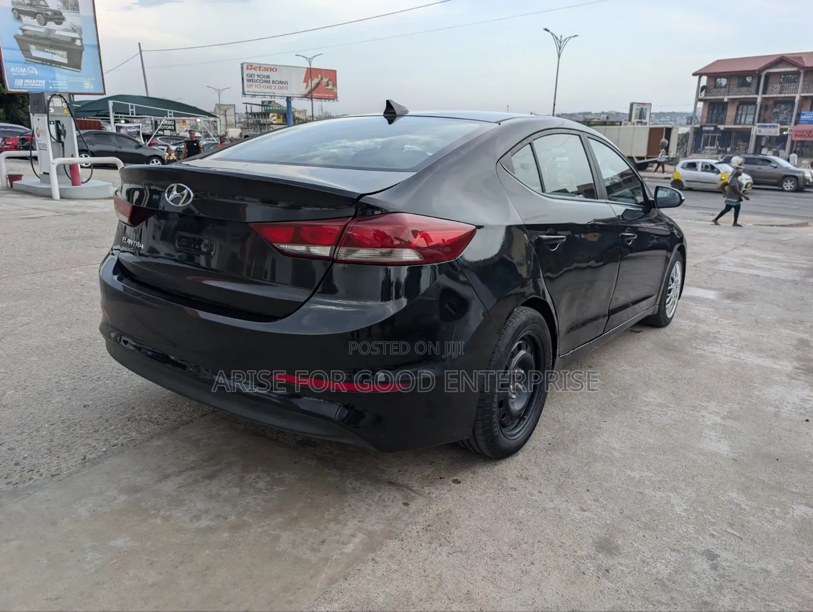 Hyundai Elantra Limited Sedan FWD (2.0L 4cyl 6A) 2017 Black