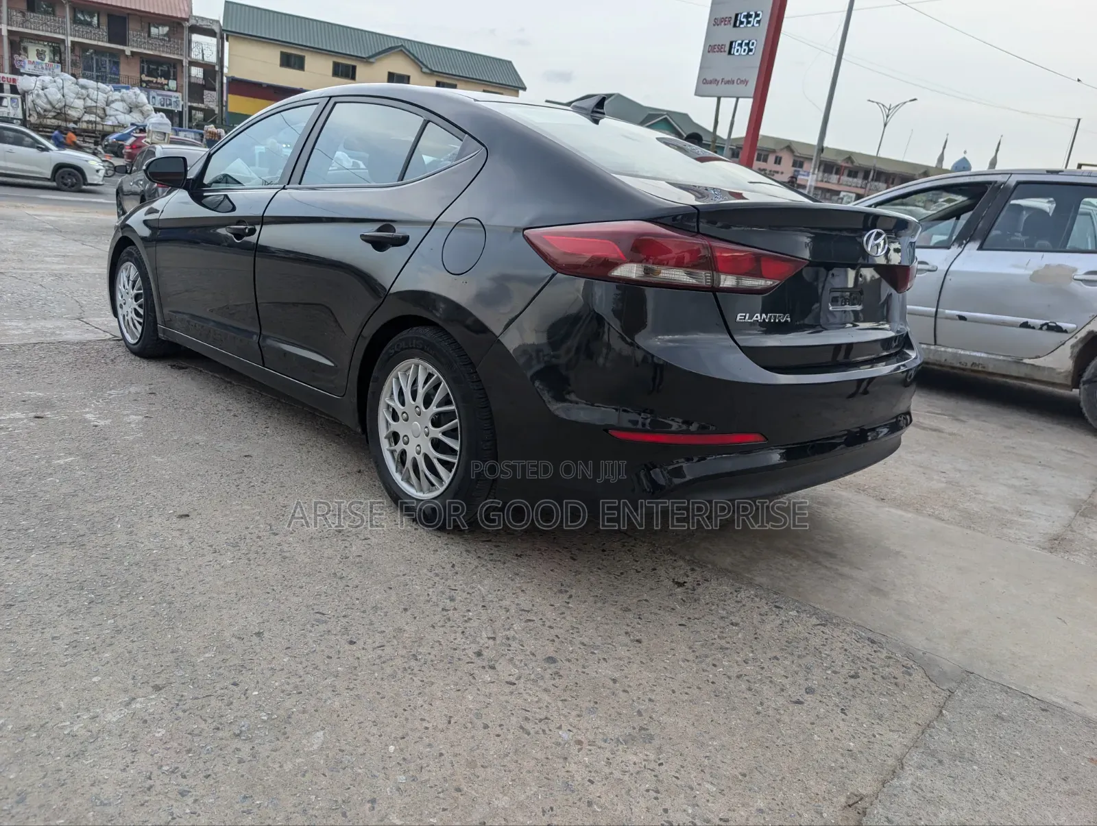 Hyundai Elantra Limited Sedan FWD (2.0L 4cyl 6A) 2017 Black