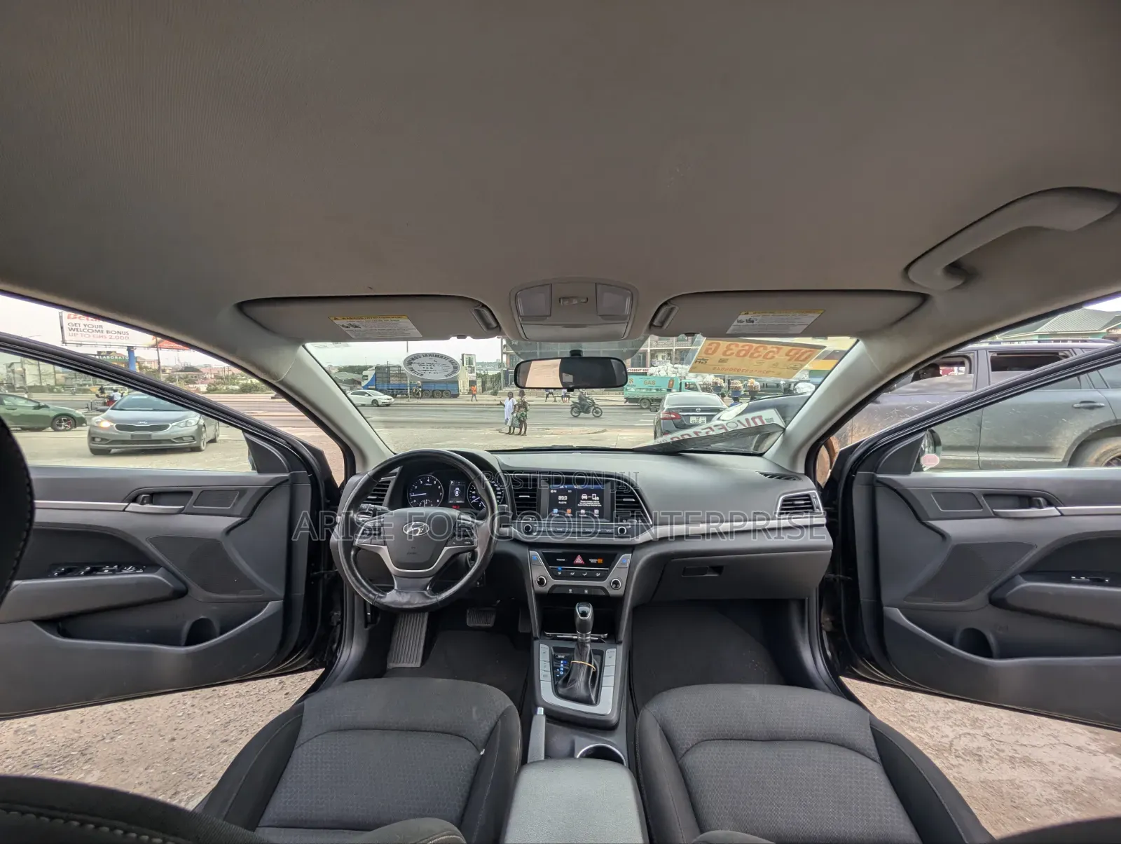 Hyundai Elantra Limited Sedan FWD (2.0L 4cyl 6A) 2017 Black