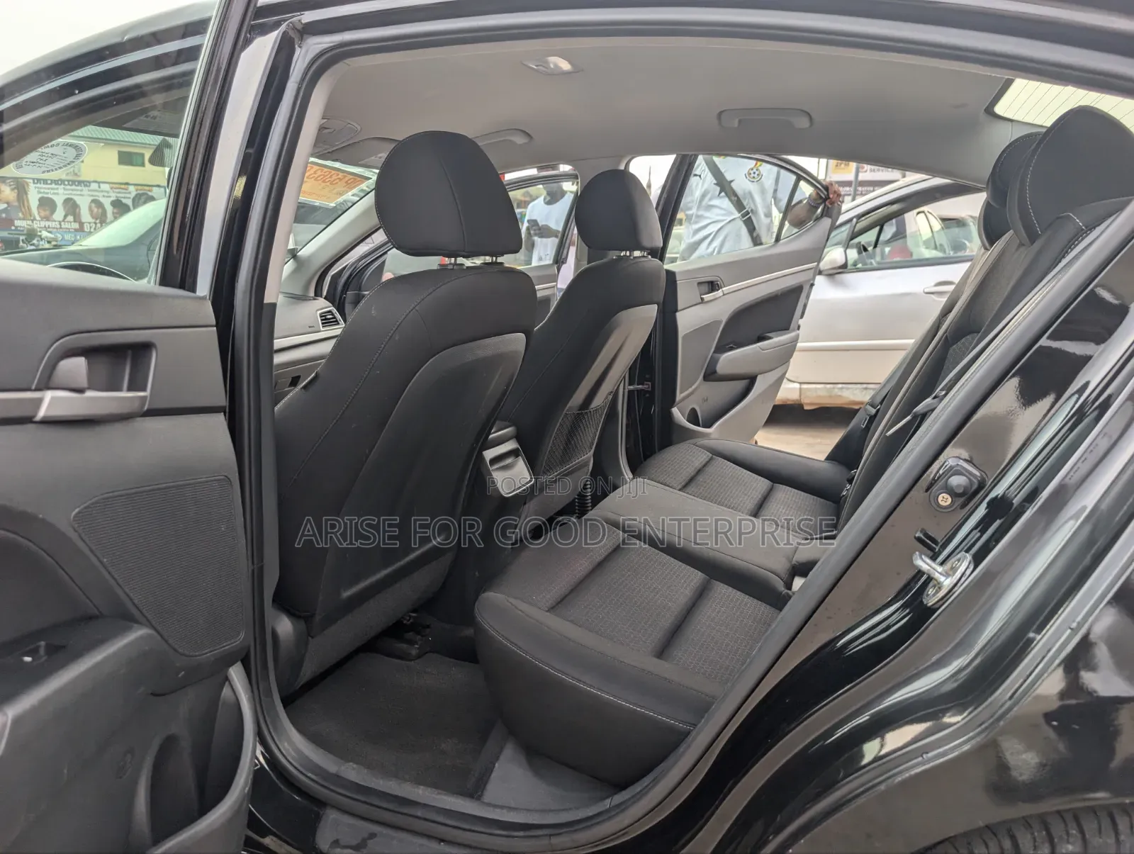 Hyundai Elantra Limited Sedan FWD (2.0L 4cyl 6A) 2017 Black