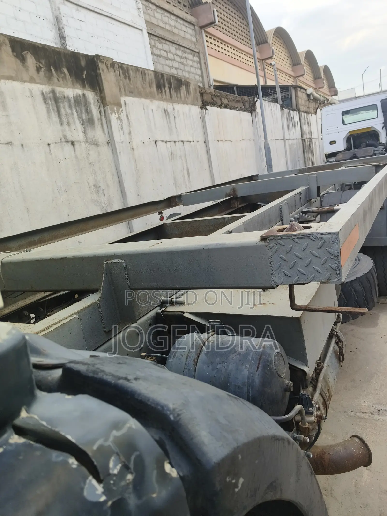 Commercial Truck Head