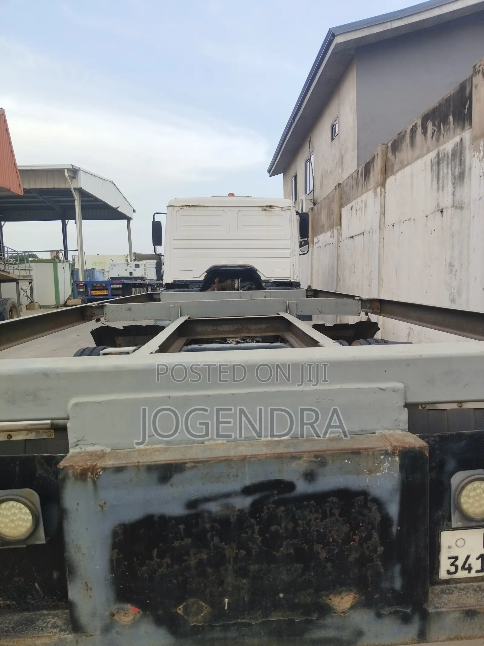 Commercial Truck Head