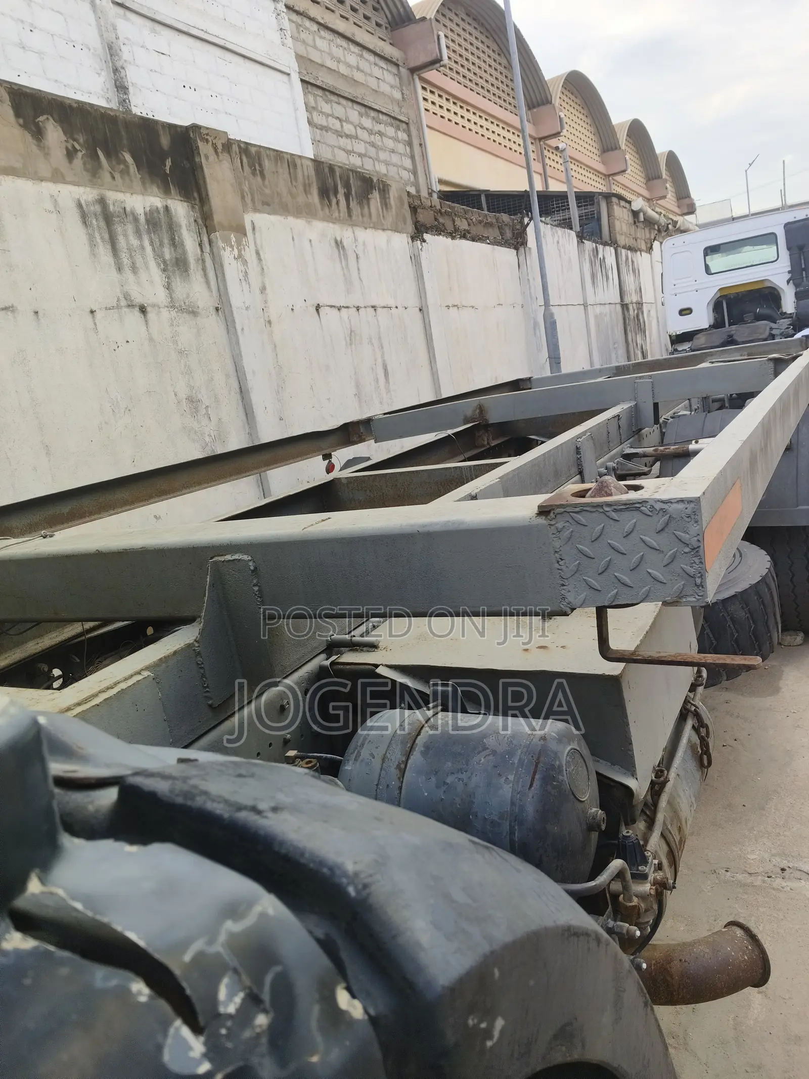 Commercial Truck Head