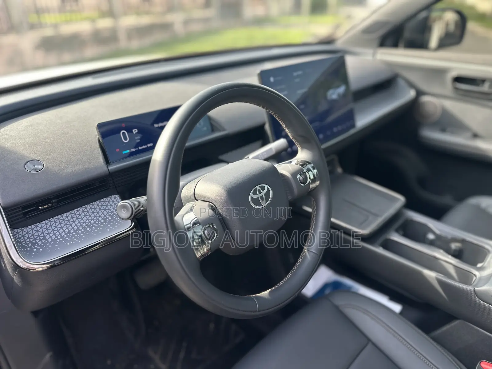 Toyota bZ4X Limited AWD 2025 White