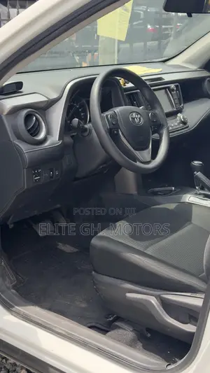Toyota RAV4 2018 White