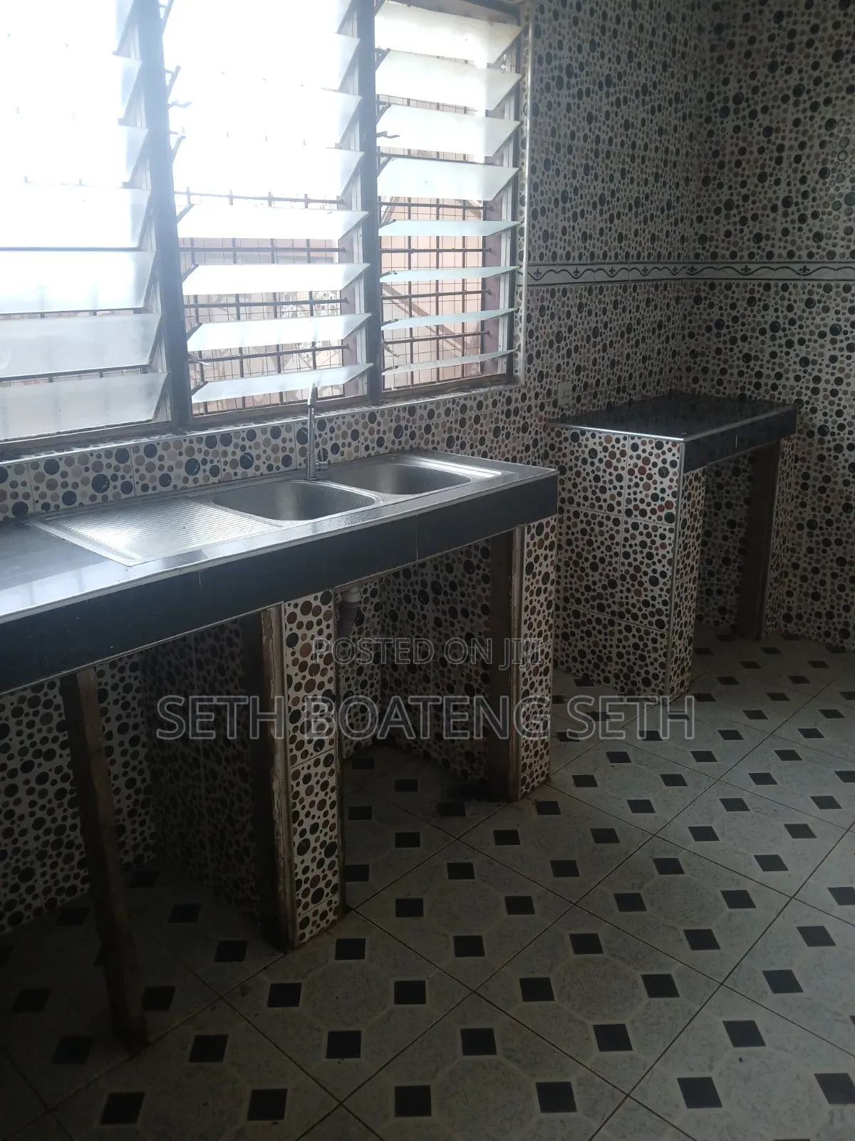 Furnished 2bdrm House in Abuakwa Dkc, Atwima Nwabiagya for rent