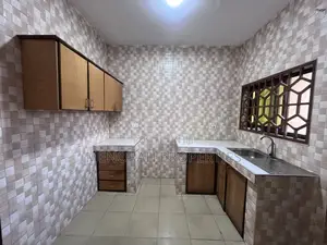 2bdrm Apartment in Lakeside Estate for rent