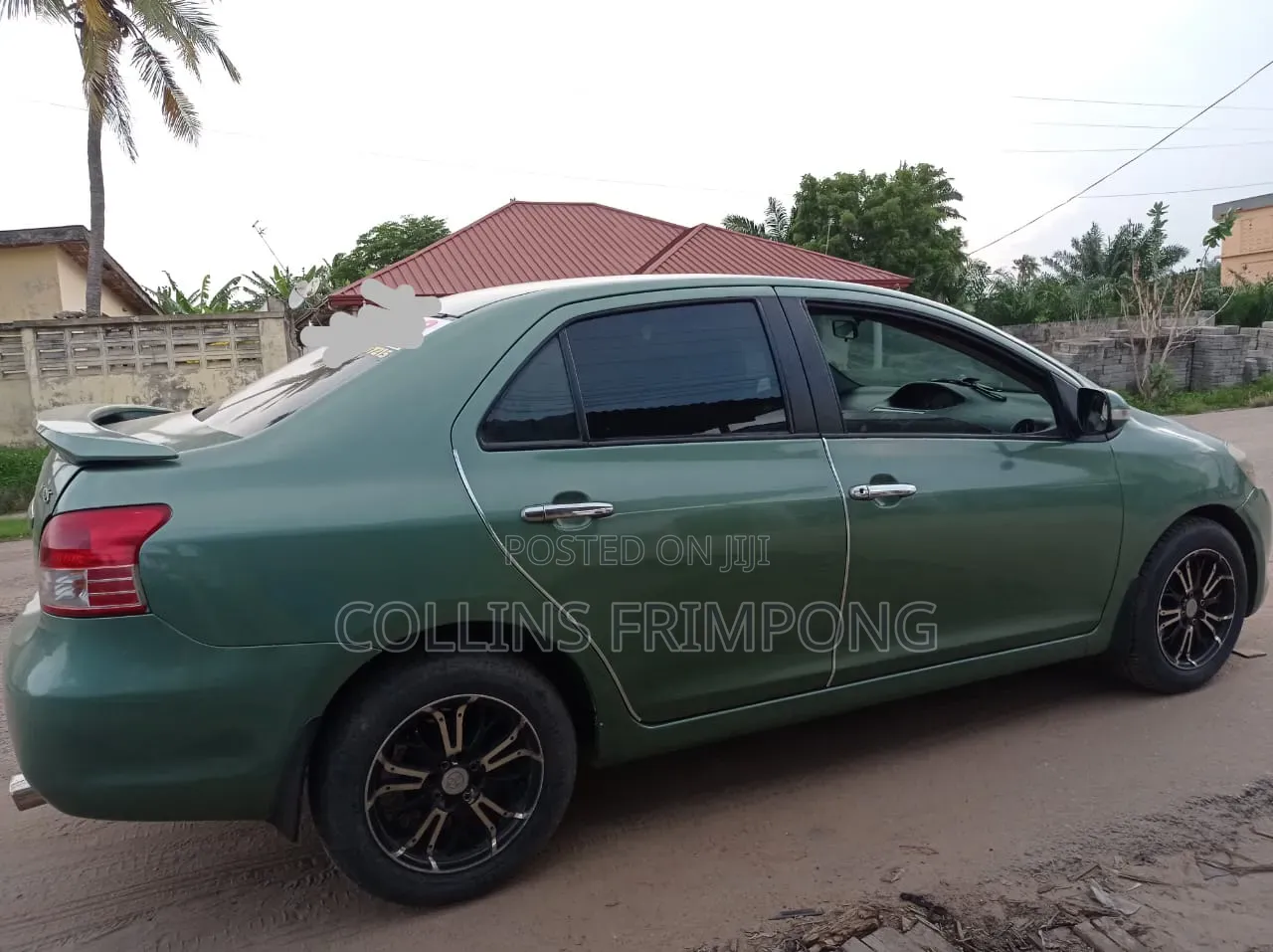 Toyota Yaris Base Sedan 4dr 2010 Green