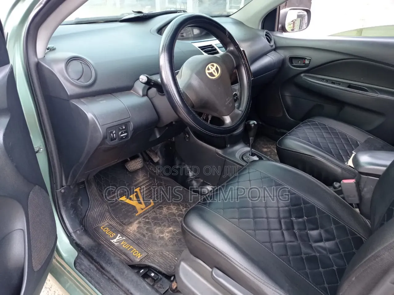 Toyota Yaris Base Sedan 4dr 2010 Green
