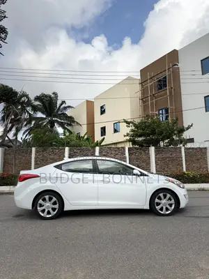 Hyundai Elantra Limited 4dr Sedan (1.8L 4cyl 6A) 2014 White