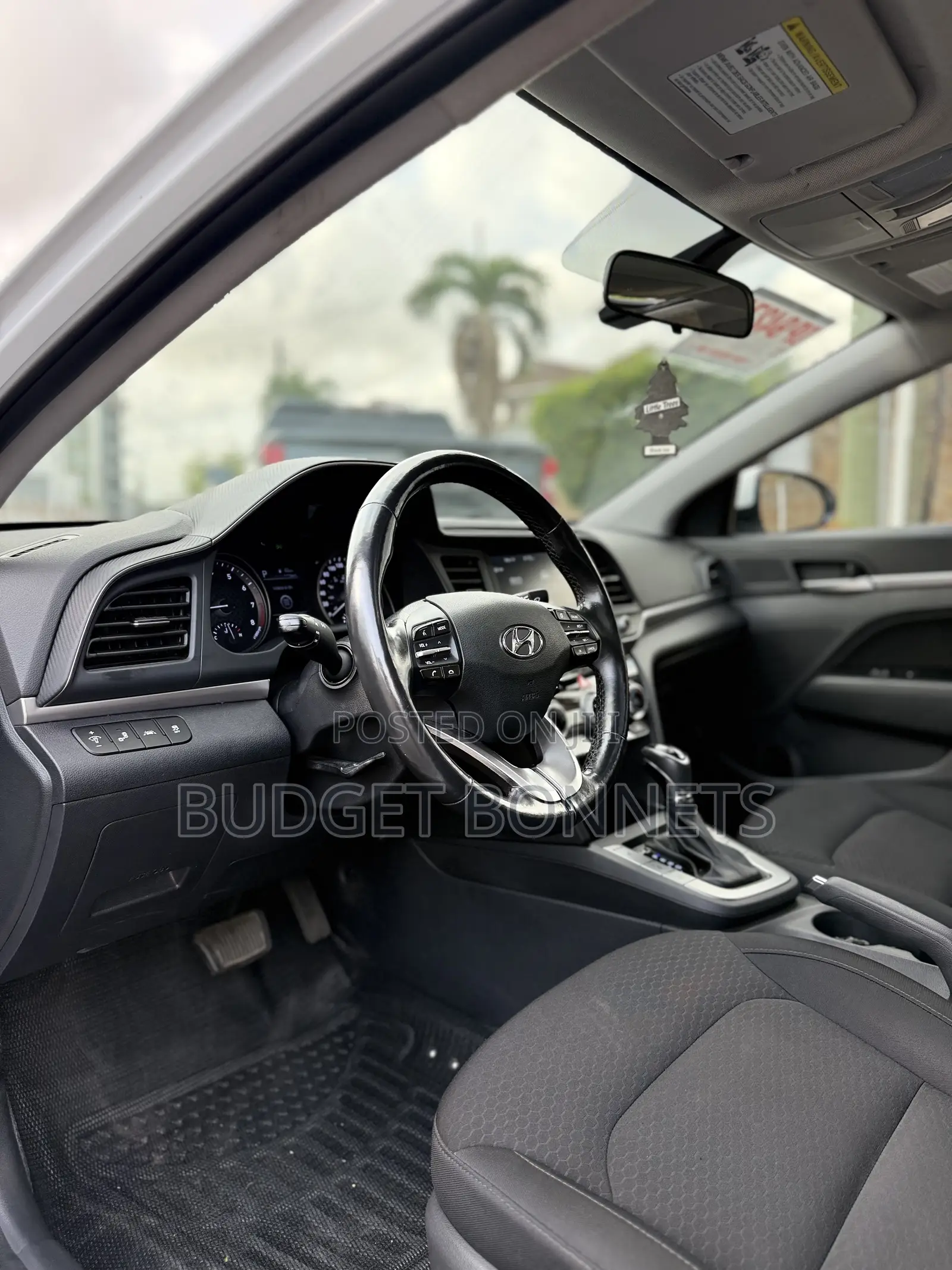 Hyundai Elantra SEL 2019 White