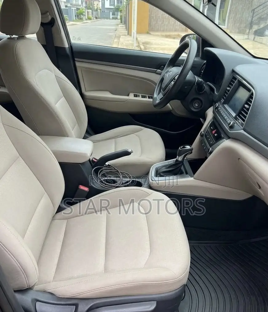 Hyundai Elantra 2018 Black