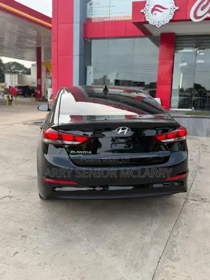Hyundai Elantra Limited Sedan FWD (2.0L 4cyl 6A) 2017 Black
