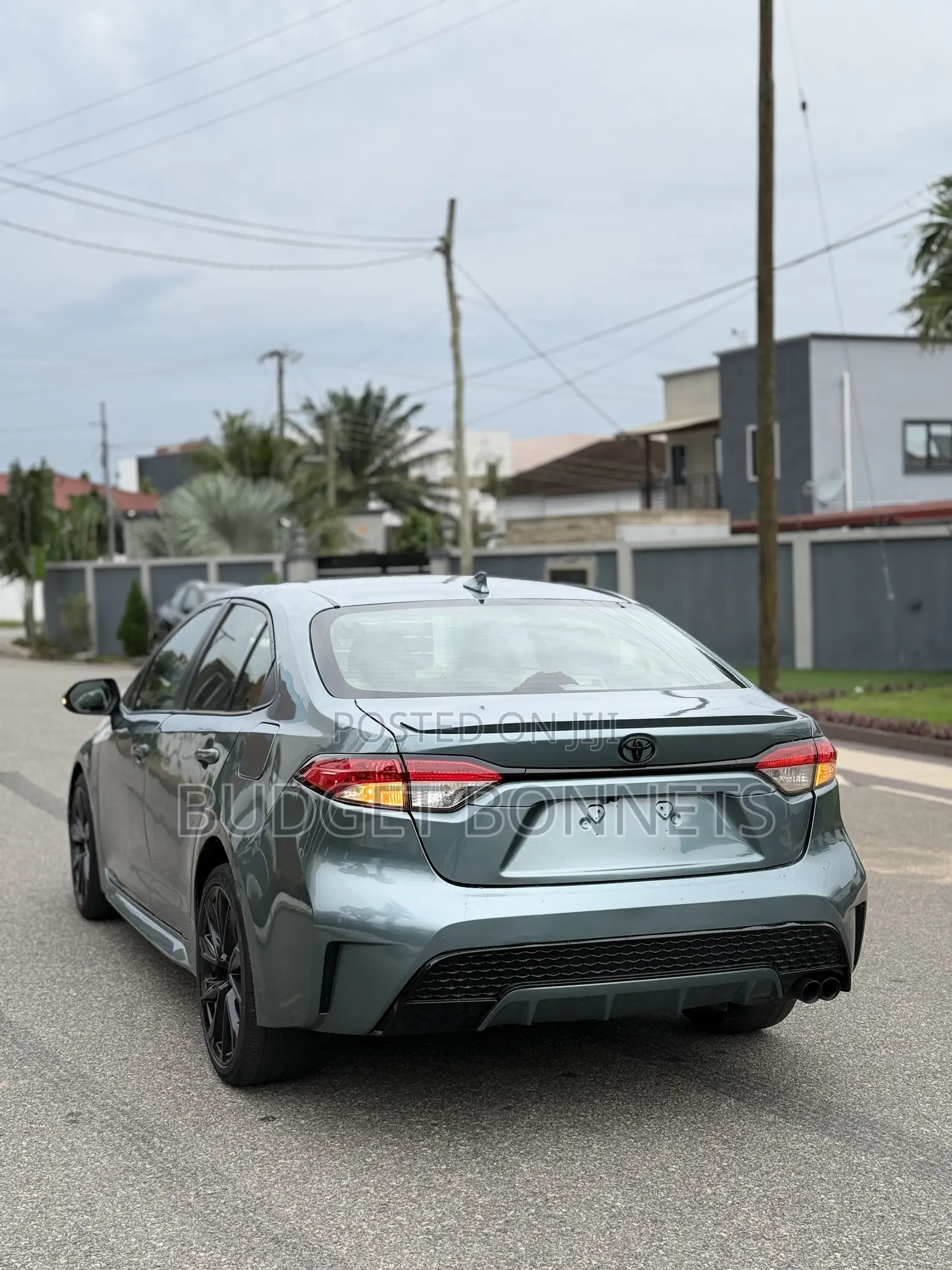 Toyota Corolla LE 2020 Green
