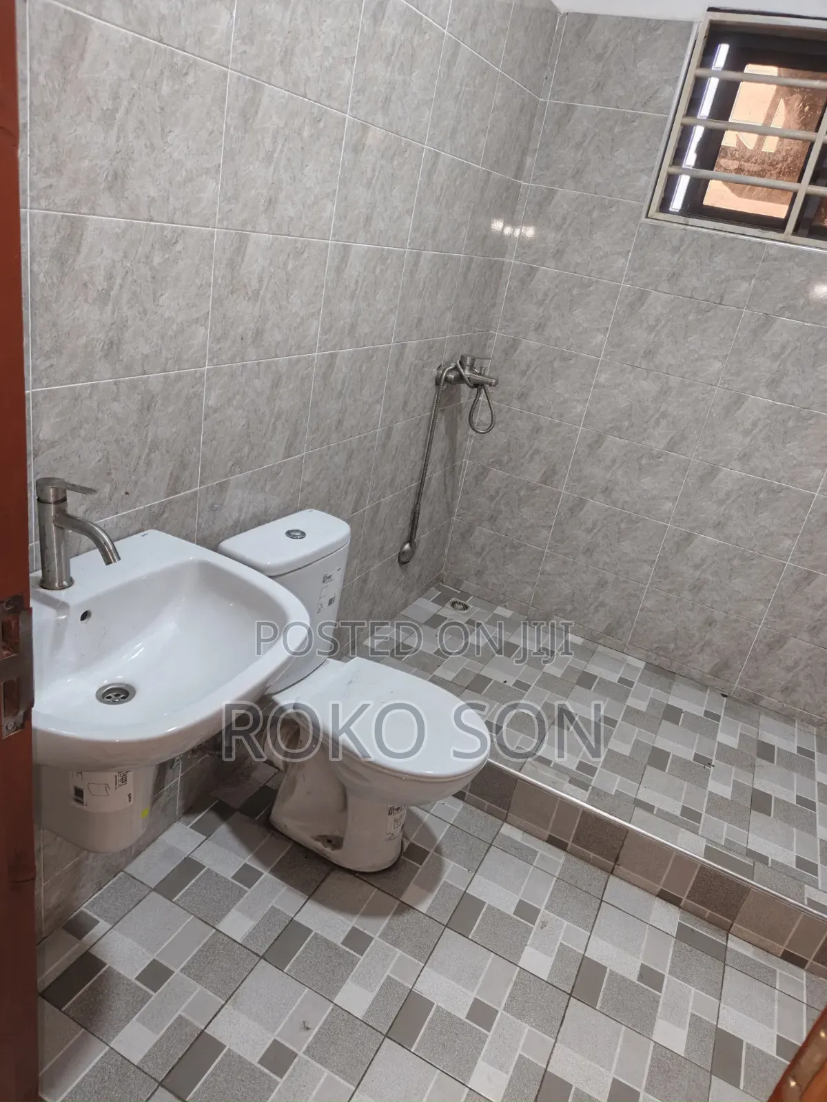 2bdrm Apartment in Dr Roko, Fan Milk for rent