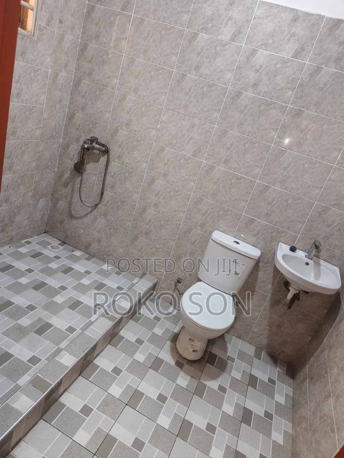 2bdrm Apartment in Dr Roko, Fan Milk for rent