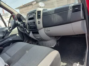 Mercedes-Benz Sprinter 2010 Red