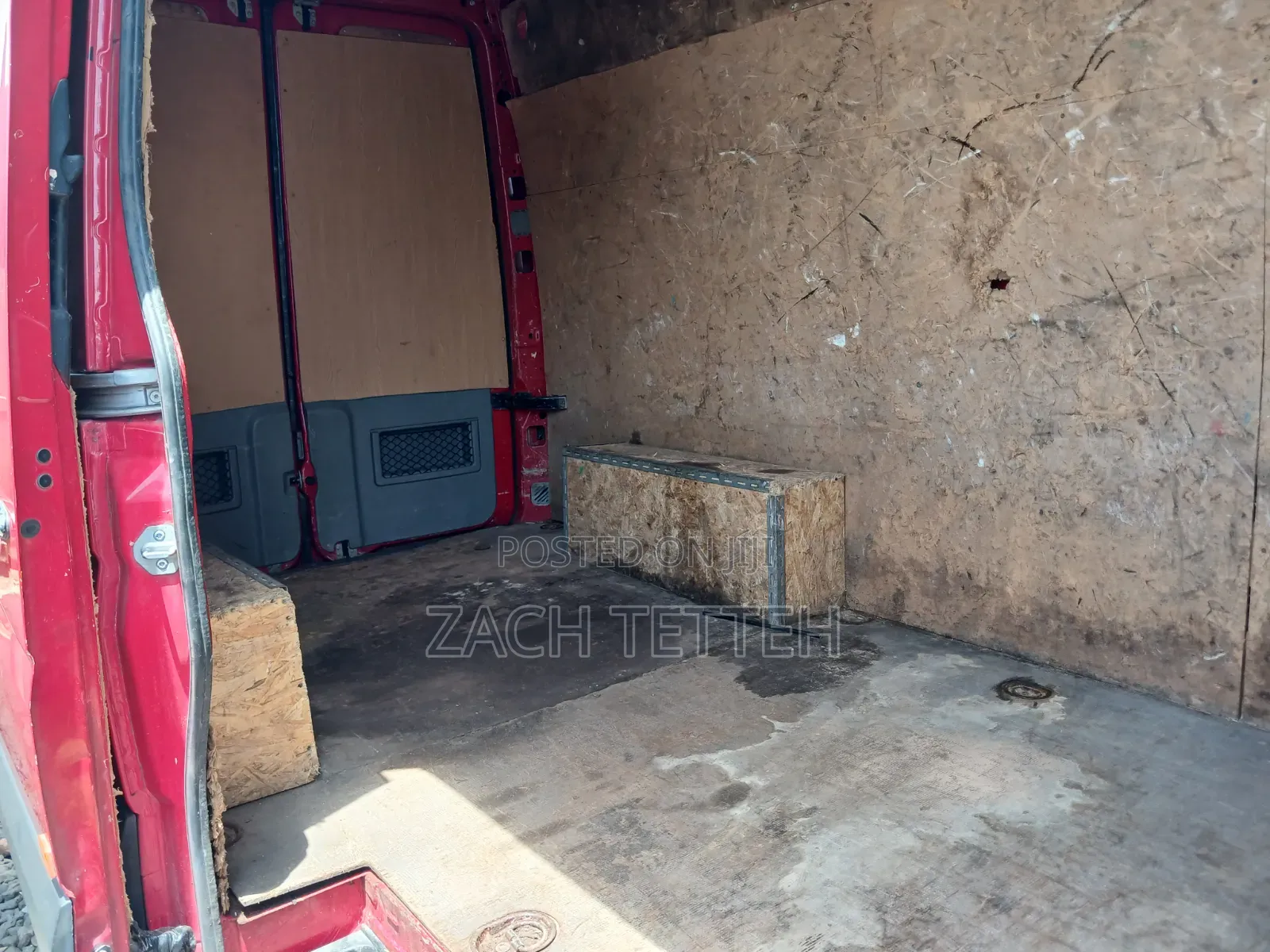 Mercedes-Benz Sprinter 2010 Red