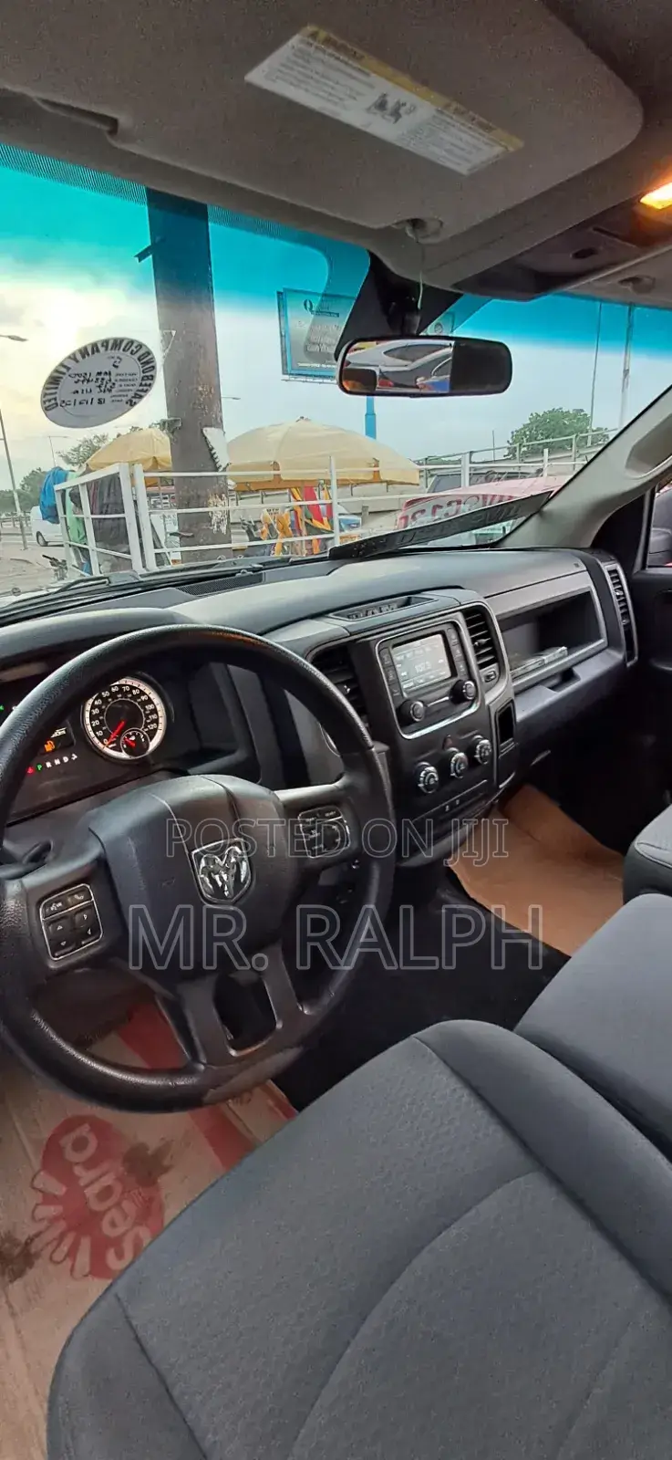RAM 1500 2017 Black