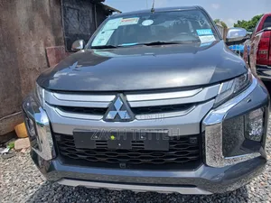Mitsubishi L200 2022 Black