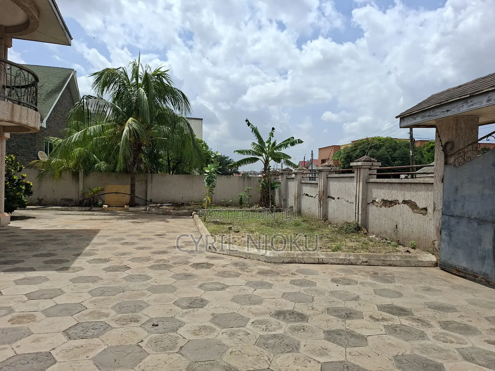 Furnished 5bdrm House in Boundary Road Area for sale