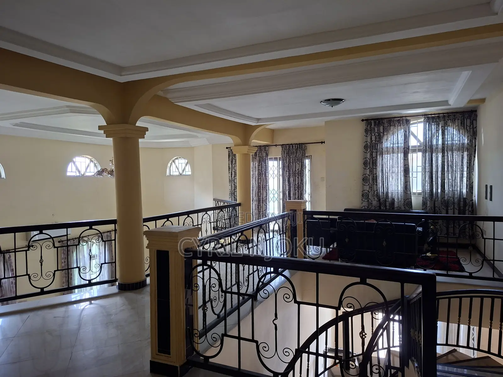 Furnished 5bdrm House in Boundary Road Area for sale
