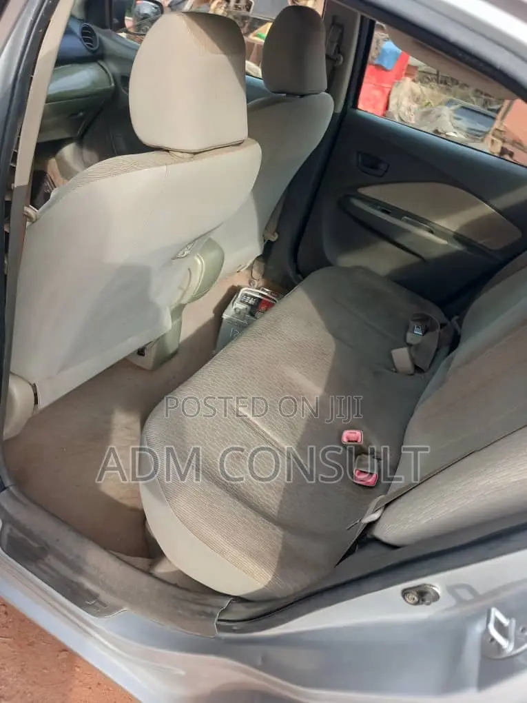 Toyota Belta 2010 Silver