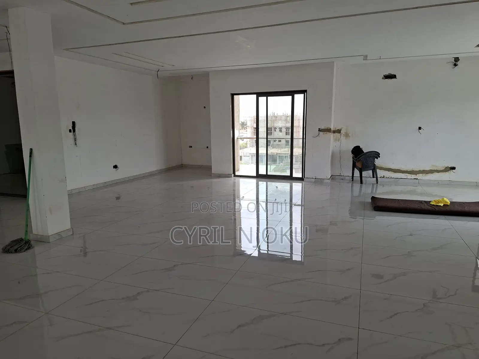 Furnished 5bdrm Duplex in Boundary Road Area for sale