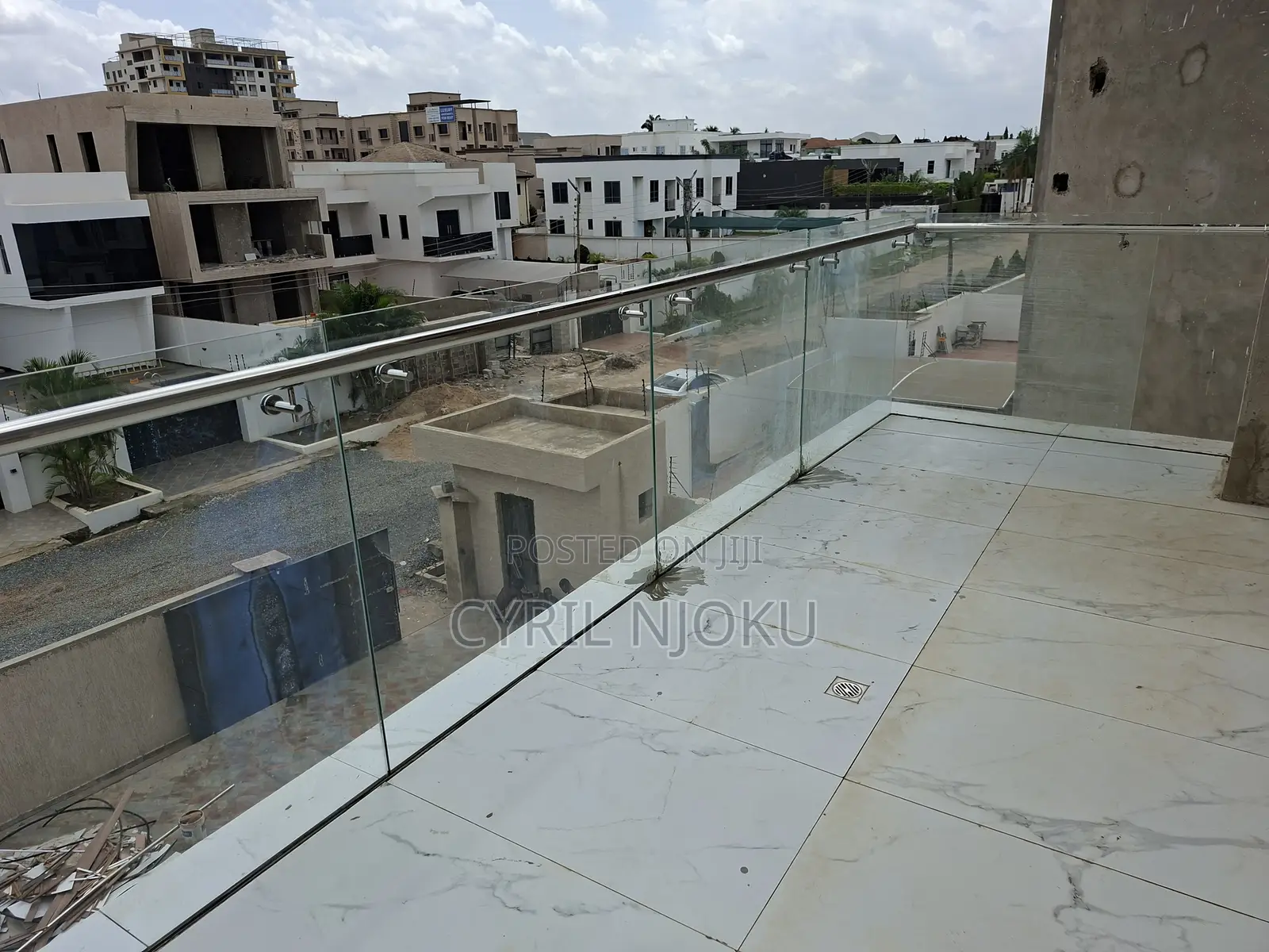 Furnished 5bdrm Duplex in Boundary Road Area for sale