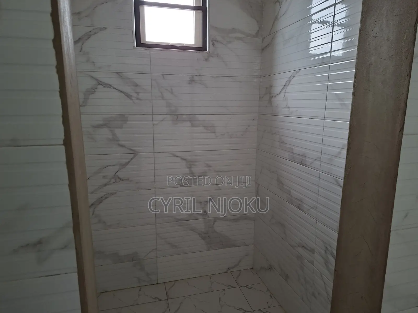 Furnished 5bdrm Duplex in Boundary Road Area for sale