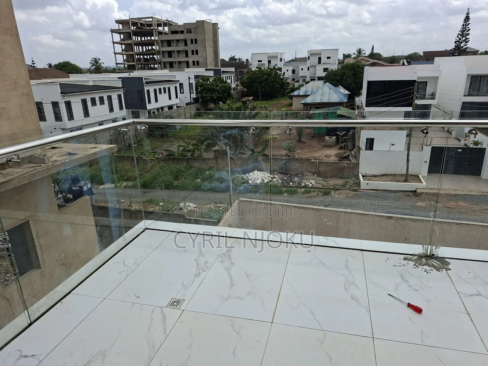 Furnished 5bdrm Duplex in Boundary Road Area for sale