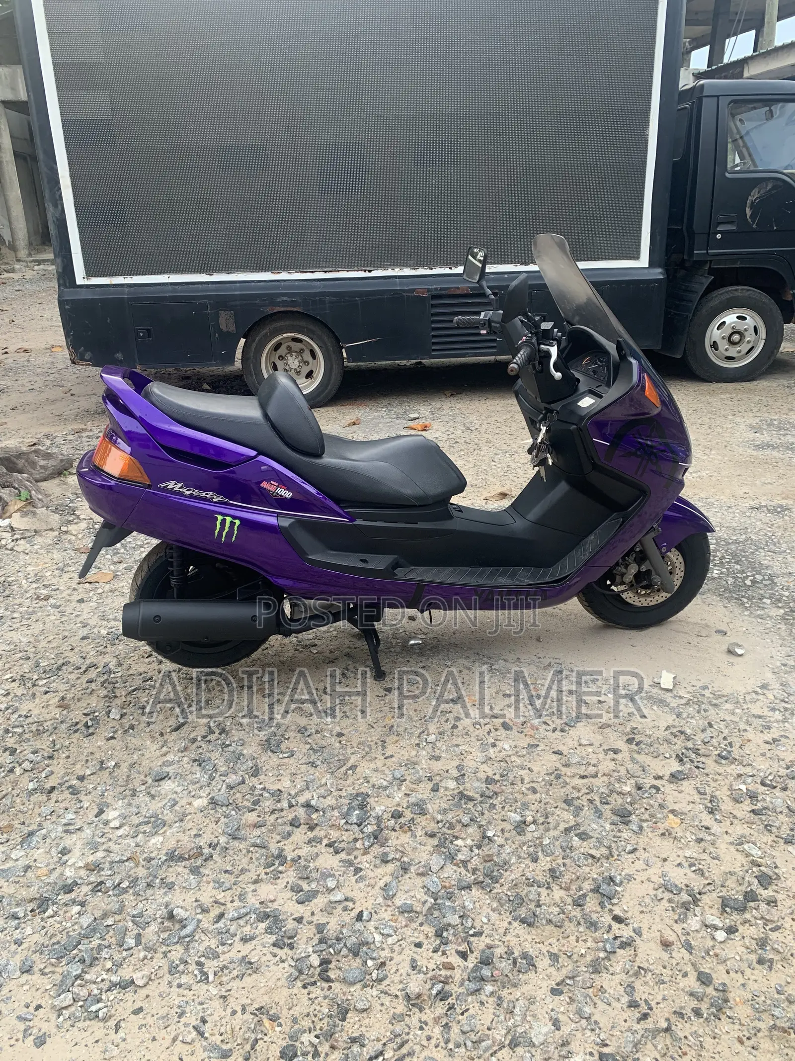 Yamaha Majesty 2024 Pink