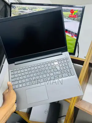 Laptop Lenovo V15 8GB Intel Core i5 SSD 256GB
