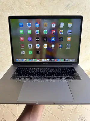 Laptop Apple MacBook Pro 2017 16GB Intel Core i7 SSD 256GB