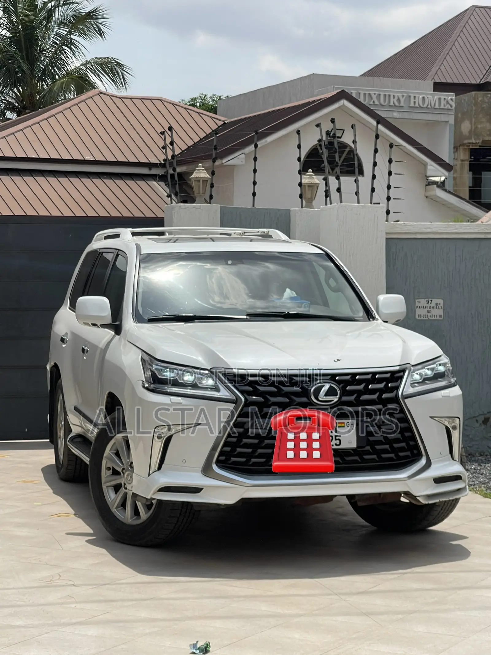 Lexus LX 570 2011 White