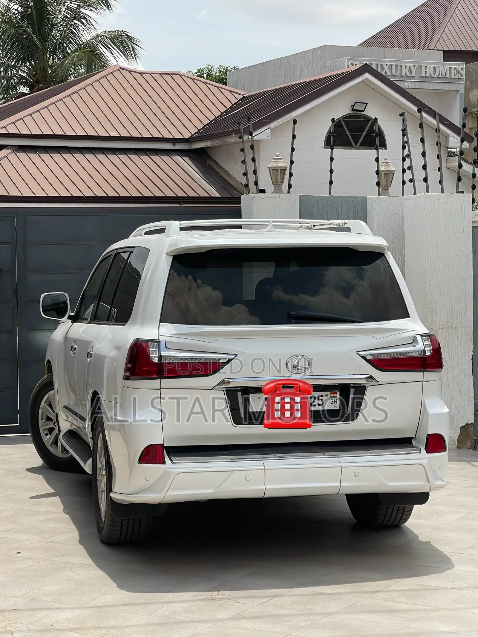 Lexus LX 570 2011 White